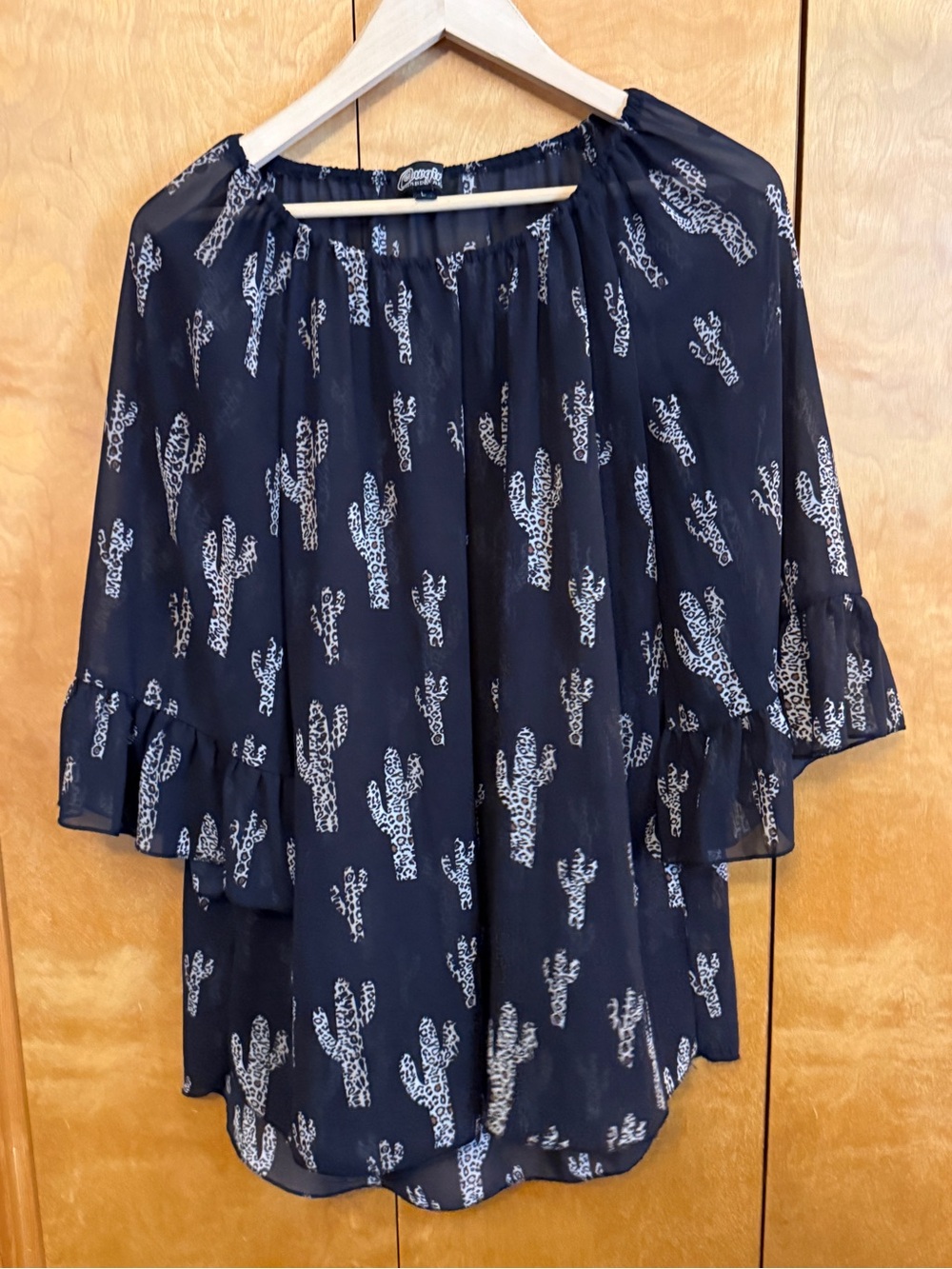 Cowgirl Hardware Cactus Print Peasant Top Black Leopard size Large
